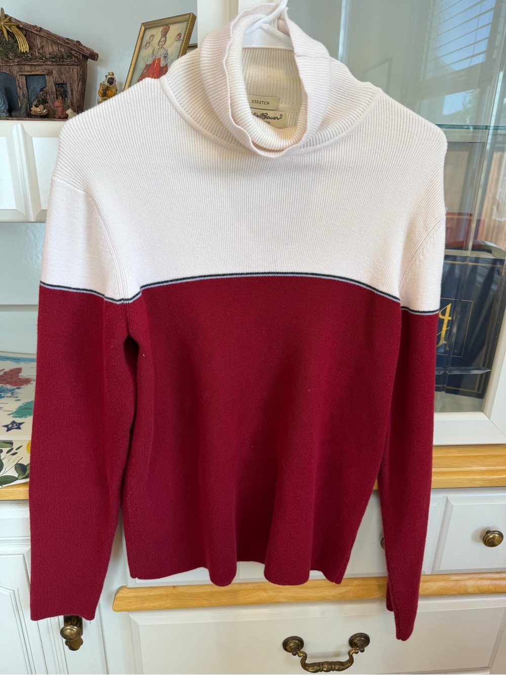 Woman’s Eddie Bauer Two-Tone Turtleneck Sweater - Red & White